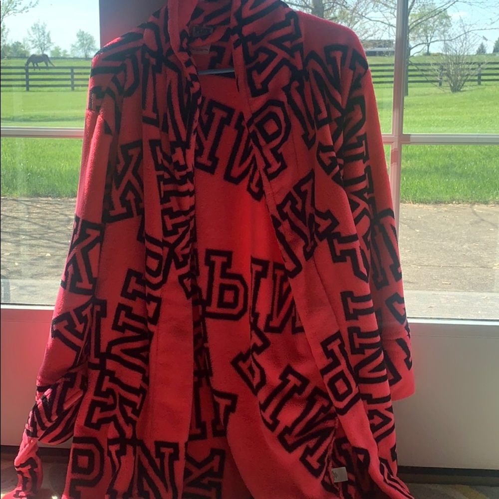 Victoria secret bath robe never used